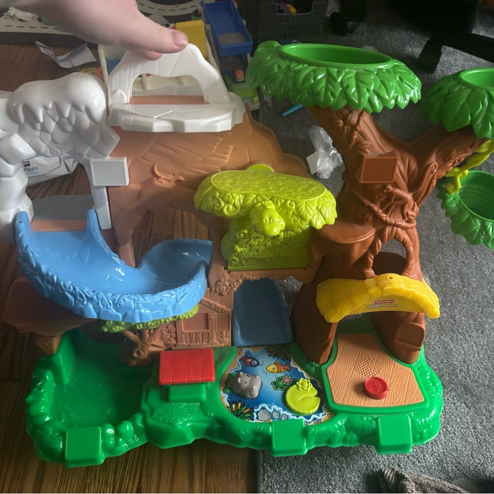 Fisher-Price Zoo Talker No animals included